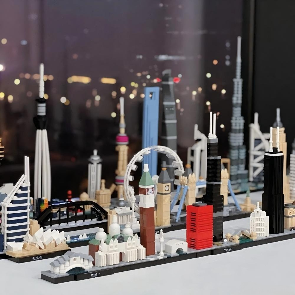 Thirteen Sets of City Models 2 - Lego Set Creator 评论和价格